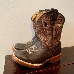 Red hawk cowboy boot. Brown. Toddler size 10.